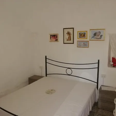 Semesterbostad Trulli Di Nonno Ciccio *