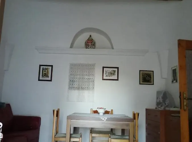 Trulli Di Nonno Ciccio Cisternino